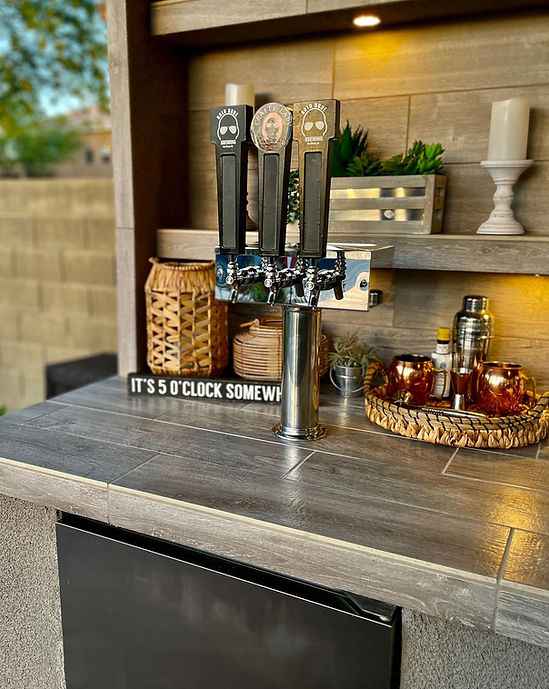 KoKoMo 20 x 20 ft Outdoor Kitchen Pavilion with Grill, Bar, Kegerator & 70-Inch TV