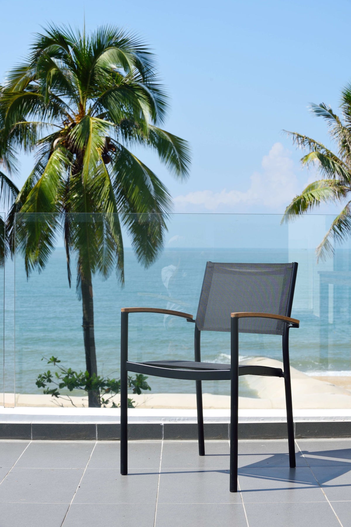Rinjani Teak Dining Table with 4 Vera Stacking Armchairs